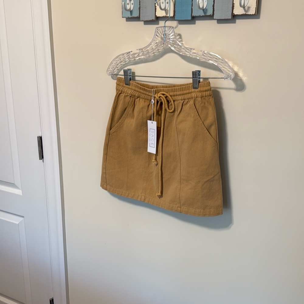 Sage The Label Women’s Tan Drawstring Mini Skirt / Size XS / Brand NWT / Cotton